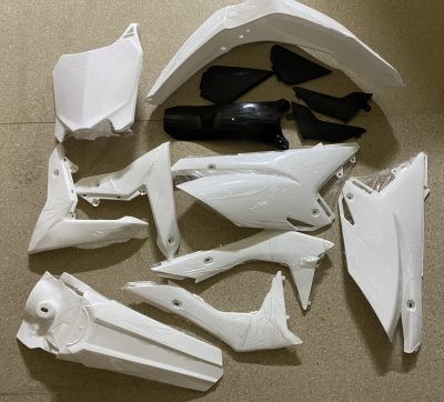 Пластик (полный копл.) BSE 150 (белый)